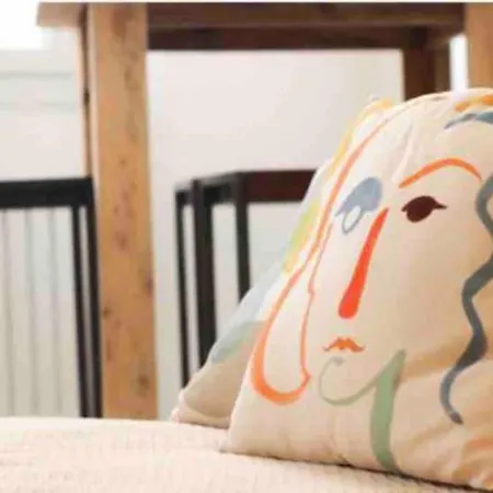Apartment Cosy Situe En Plein Coeur Du Vieil Antibes.