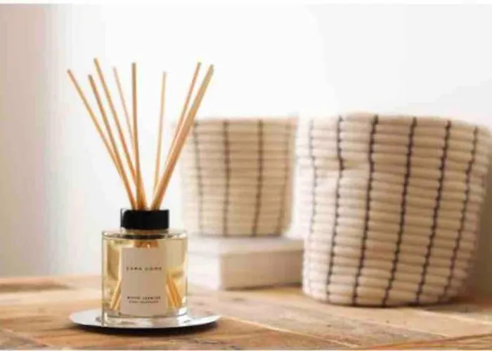 Cosy Situe En Plein Coeur Du Vieil Antibes. 昂蒂布